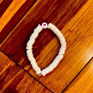 Simple heart bracelet
